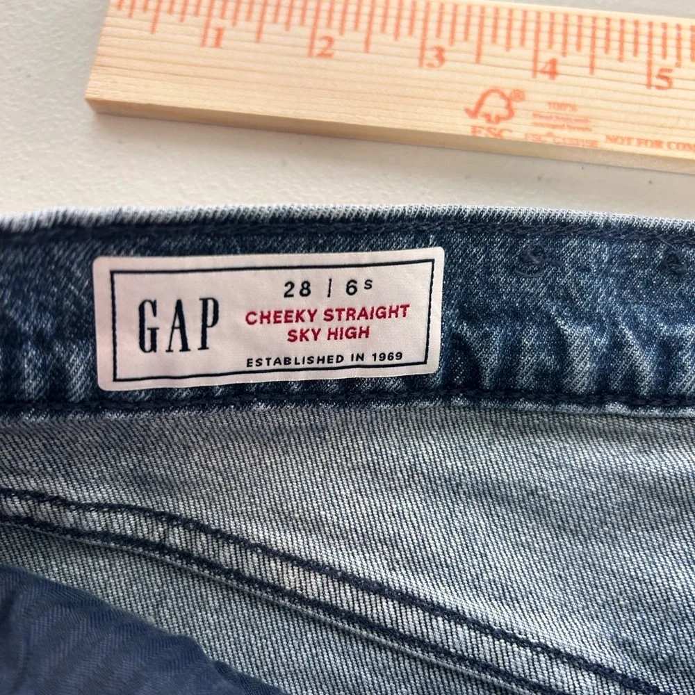 GAP Cheeky Straight Sky High Jeans Women's 28/6S Dark Wash Raw Hem Boho 80s 90s